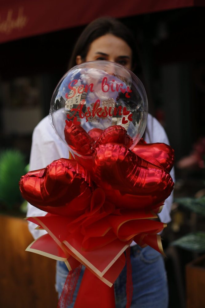 Kırmızı Kalpli Cam Balonlu Folyo Balon Buketi